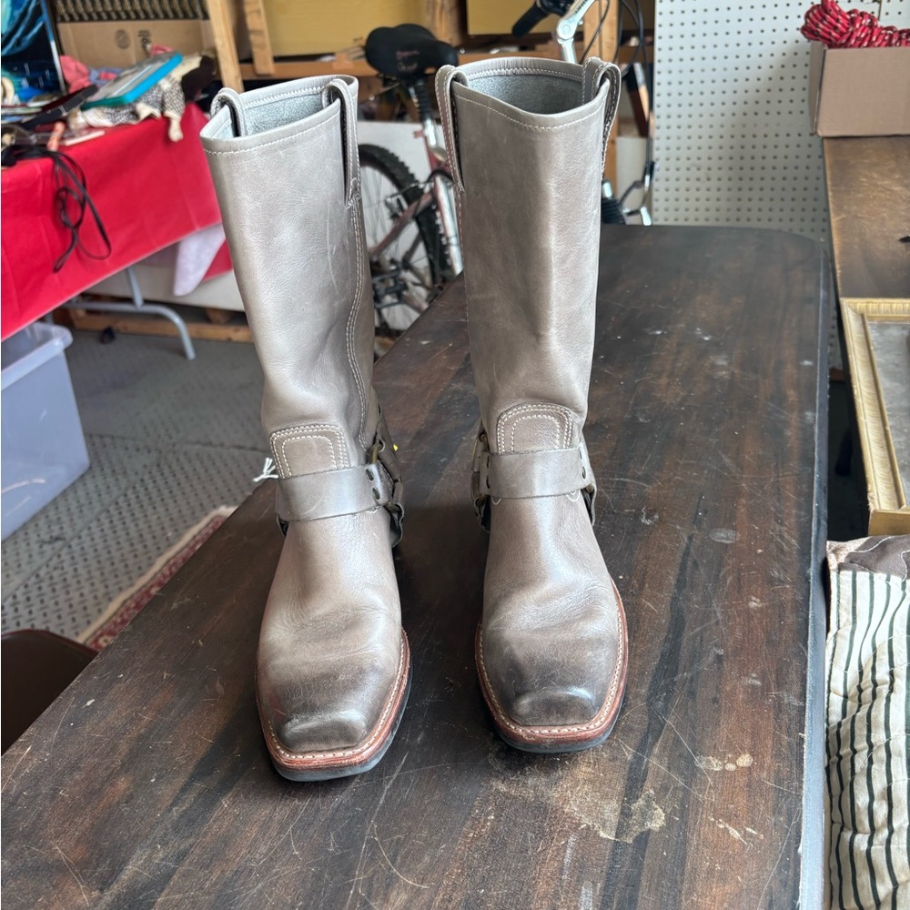 Frye Women’s grey/light olive 12R harness boots size 8